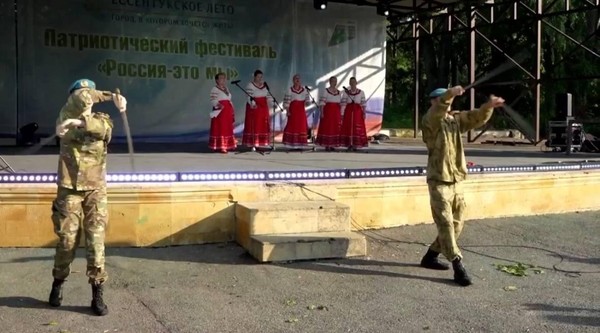 Праздник русской культуры и спорта «Русский двор»