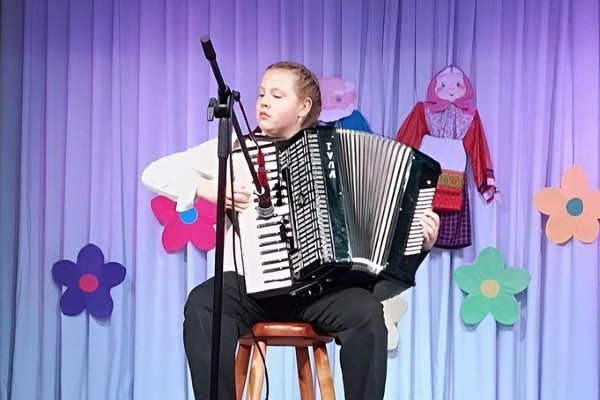 «Мой край задумчивый и нежный»