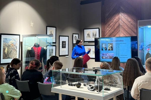 Программа «Живая лекция: «Герои прошлого и настоящего»