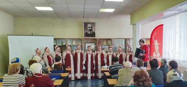 Литературно-музыкальная программа «Года – не беда, а душа – молода!»