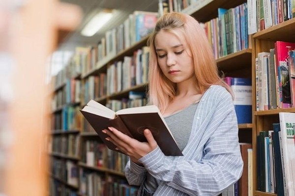 Выставка «Книга и подросток»