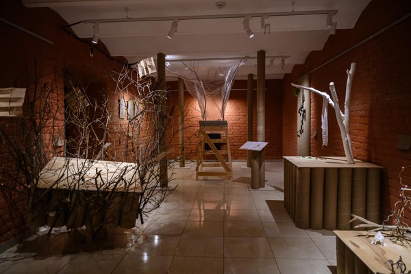 Выставка «Ветка. Выставка об одной природной форме»