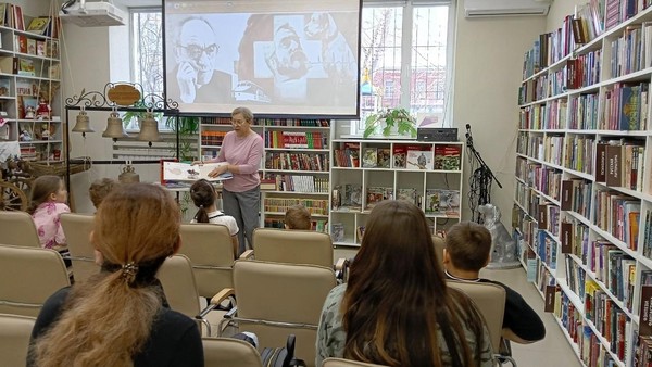Литературные чтения у памятника Г.Н. Троепольскому «В памяти, в сердце, в книге»