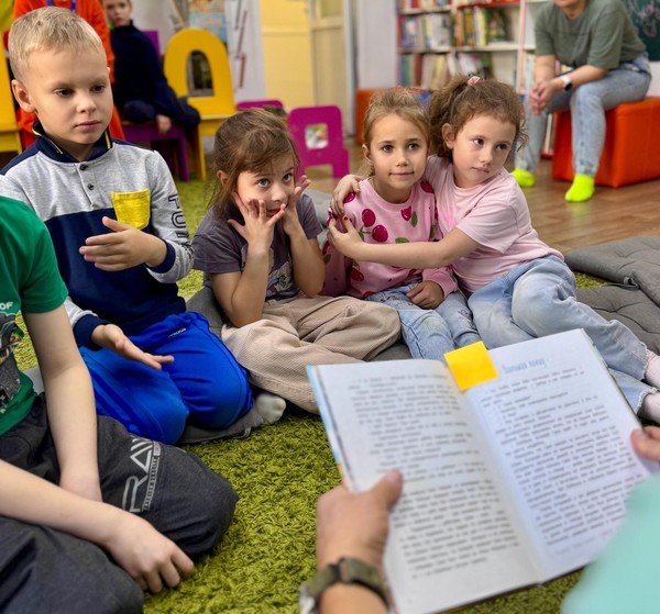 Громкие чтения «Папины сказки»