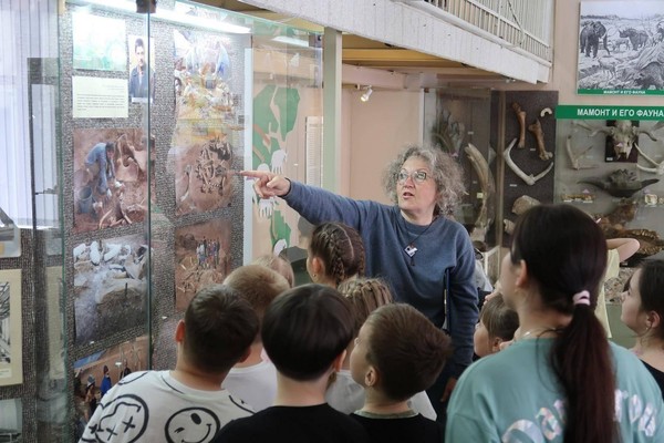 Экскурсия «Герои сказок в природе»