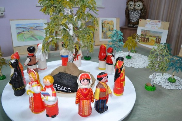 Выставки прикладного творчества к празднику