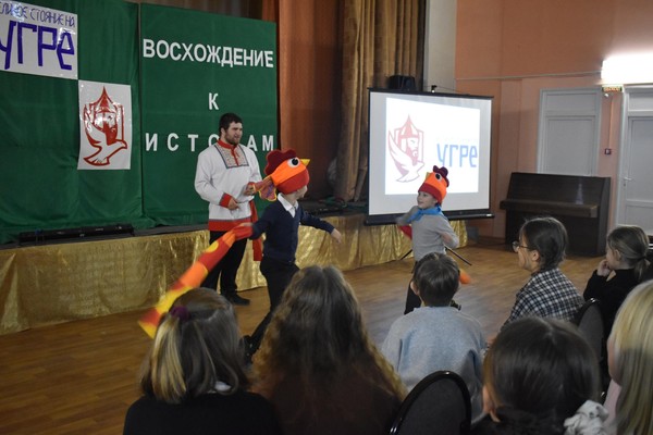 Час истории «Независимая Россия родилась на берегах Угры»