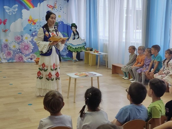 Литературная гостиная «Мальчик, обнимающий солнце»