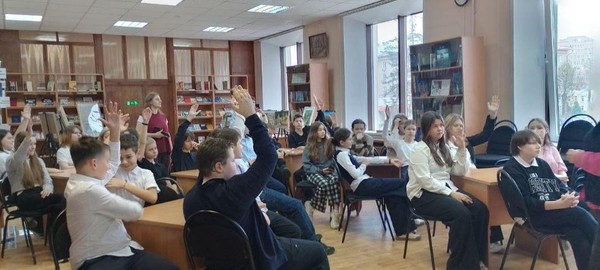 Тематический час «Герои улиц»