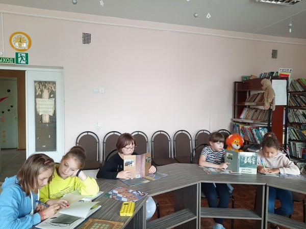 Литературно – музыкальная гостиная «Поэт, идущий дорогой добра»