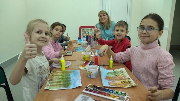 Клубное занятие «Рисование с помощью втулки и нитки. Зебра на лугу»