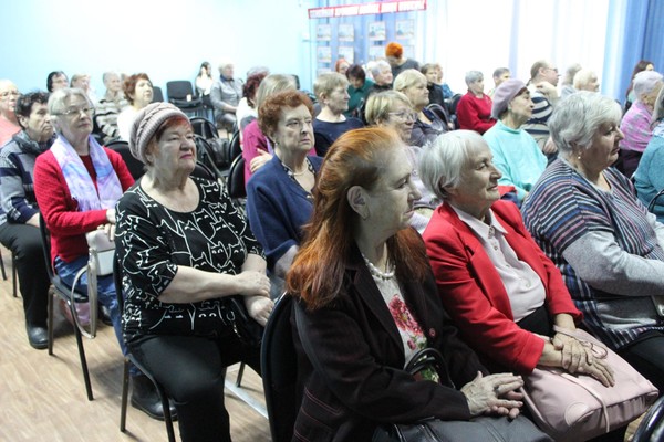 Ретро-видеосалон «Забыть невозможно». Фильм «Все начинается с дороги»