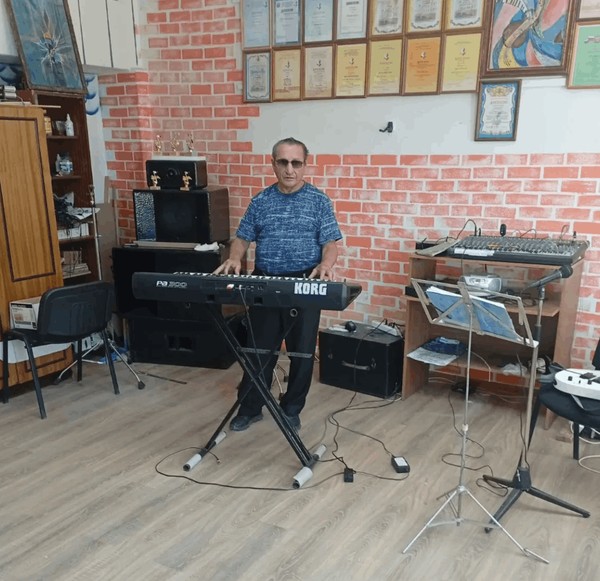 Волшебный синтезатор