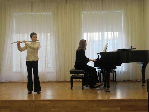 Лекция-концерт «Путешествие в страну музыкальных инструментов»