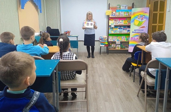 Дорожный лабиринт «Знай правила движения, как таблицу умножения»