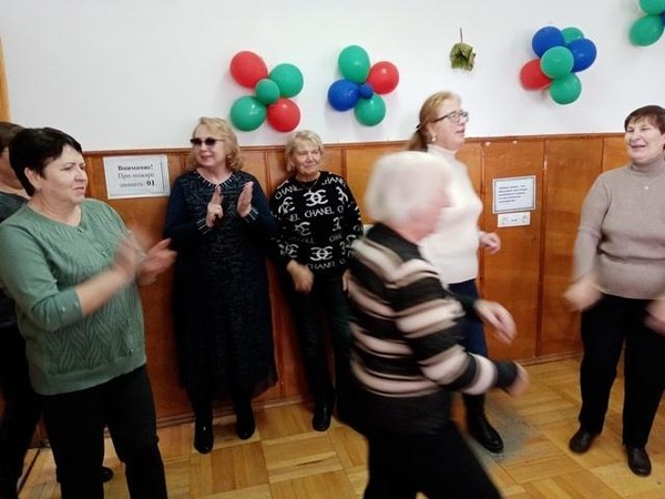 Танцевальный вечер «Светлая жизнь в темноте»