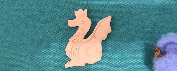 Мастер-класс «Керамический значок «Зилант»