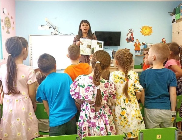 Урок-игра «Правила дорожные детям знать положено»