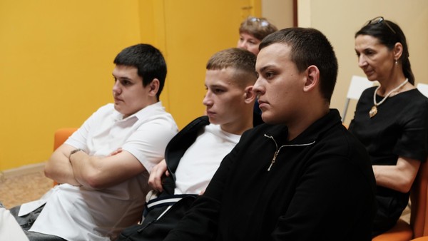 Лекция «Снова осень! Как не впасть в осеннюю хандру и пути выхода из депрессии»