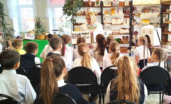 Краеведческая шкатулка «Наш краеведческий уголок историю края узнать помог»