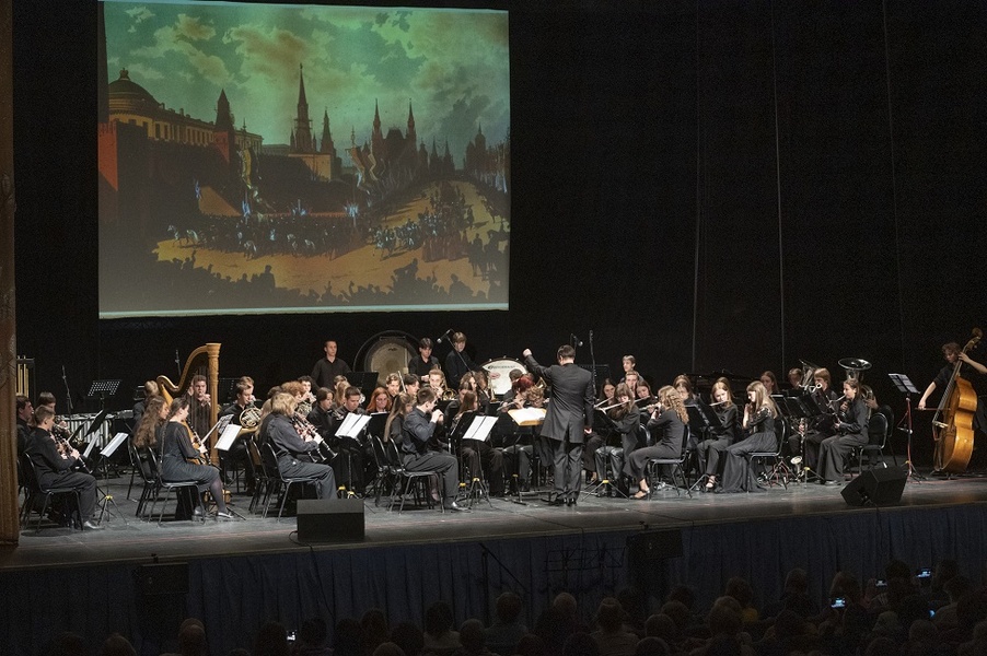 Концерт с комментариями: «Музыка, рождённая стихией»