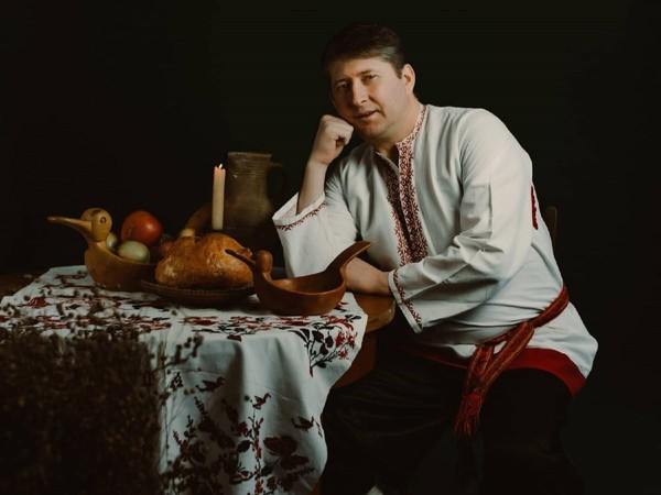 Виртуальная галерея народного костюма: «Кому счастье служит, тот ни о чем не тужит»