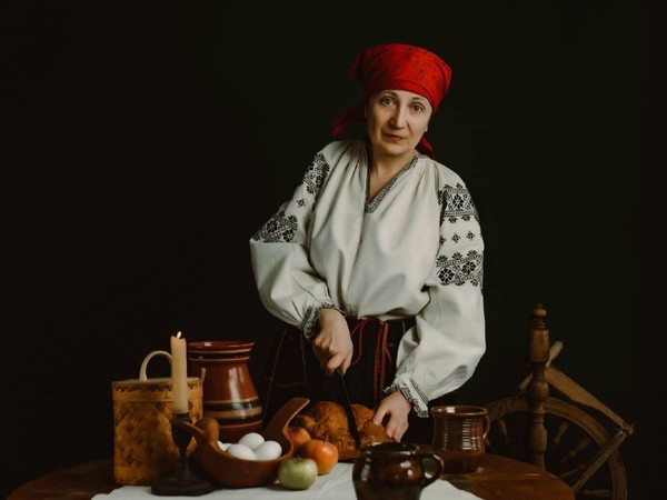 Виртуальная галерея народного костюма: «Хочешь есть калачи – не сиди на печи»