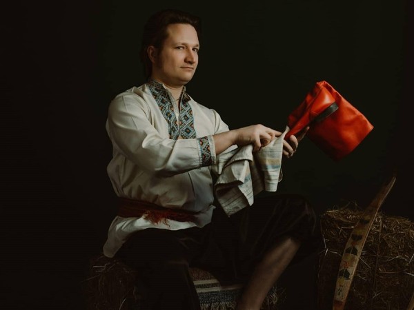 Виртуальная галерея народного костюма: «Один в поле не воин, а путник»