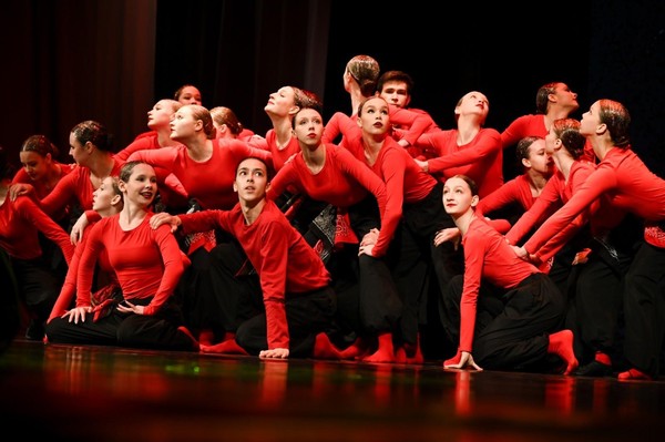 Театрализованное представление «Искусство.exe»