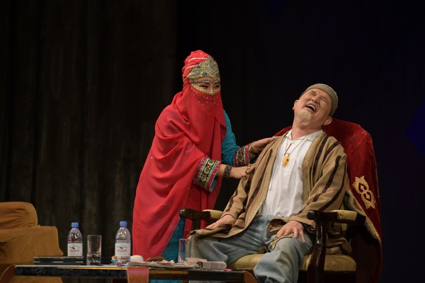 Қожанасыр тірі екен