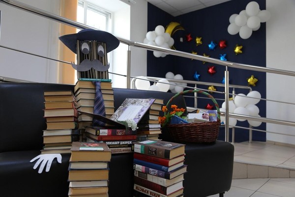 Выставка «Оригинальные находки» из «8-й комнаты»