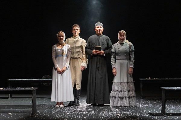 Спектакль «Метель, шинель в портфель»