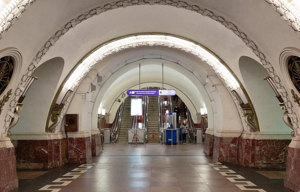 Лекция «Птица счастья» петербургского метро»