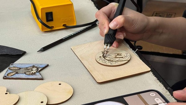 «Огнём по дереву: узоры русской души»