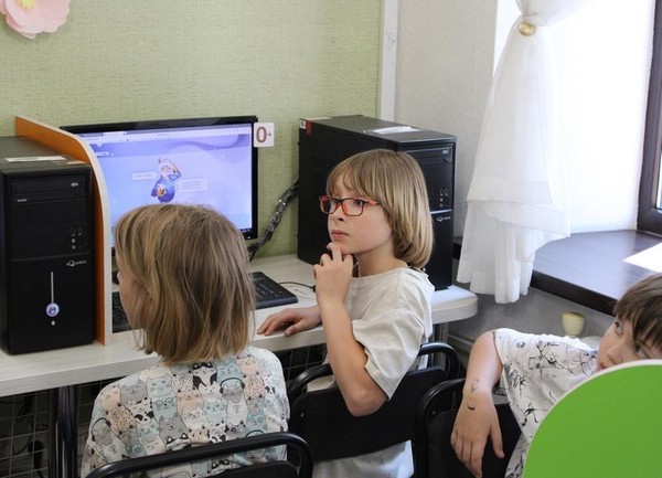 Библиотечный урок-практикум «Наши умные помощники»