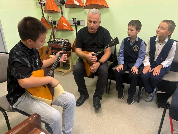 Лекция «Специфика работы с учащимся младших классов отделения балалайки»