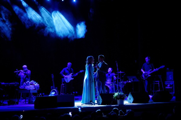 Программа «Живой концерт Антона и Виктории Макарских»