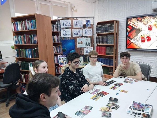 Библиошоу «Знания – пища для ума»