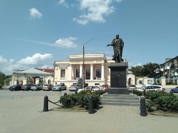 Пешеходная экскурсия «Любимой площади ладонь»