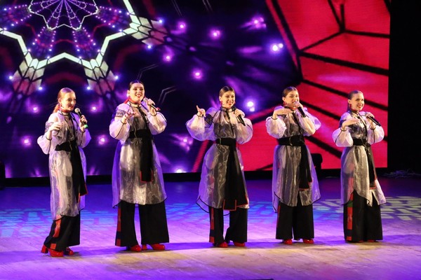 Музыкальная программа «Фолк-драйв по-русски»