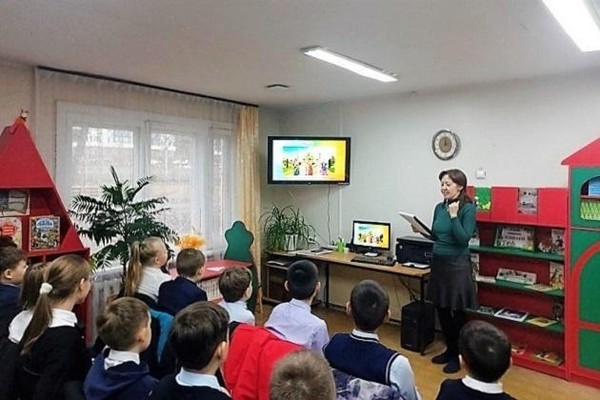 Игровая программа «Привет, привет!»