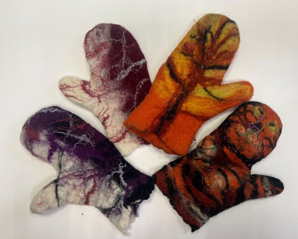 Семинар-практикум по войлоковалянию «Варежки»