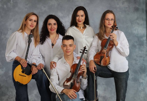 Музыкальная кинолента старинного особняка