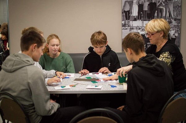 Мастер-класс «Картина из пластилина»