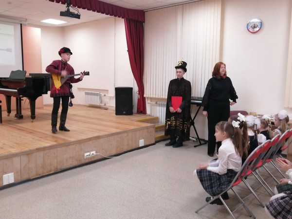 Посвящение первоклассников в юные музыканты