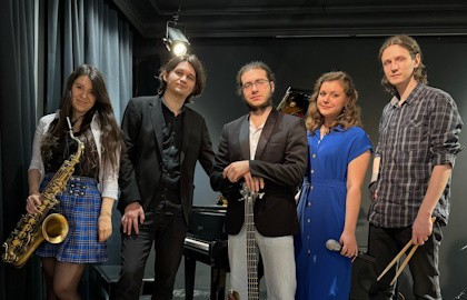 Groovin’Cats feat Lina Leptos