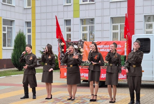 Программа «Поклонимся великим тем годам»