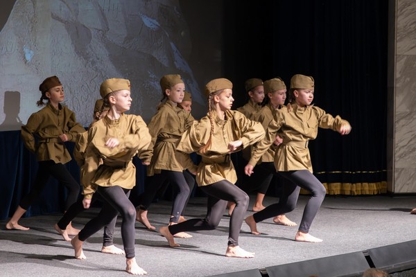 Школьный спектакль о тульских партизанах
