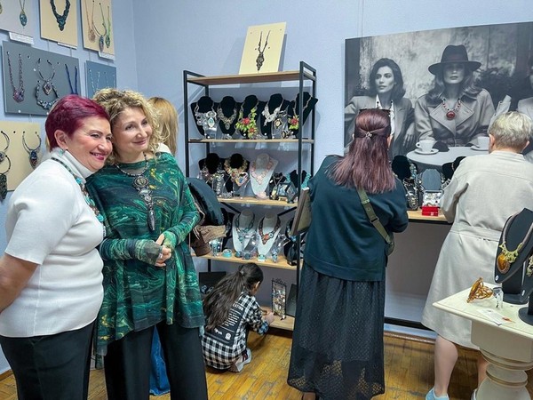 Экскурсия по выставке «Симбирцитовое солнце»