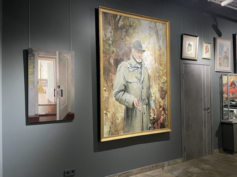 Выставка работ педагогов и выпускников кафедры живописи ПГИК «Призвание»